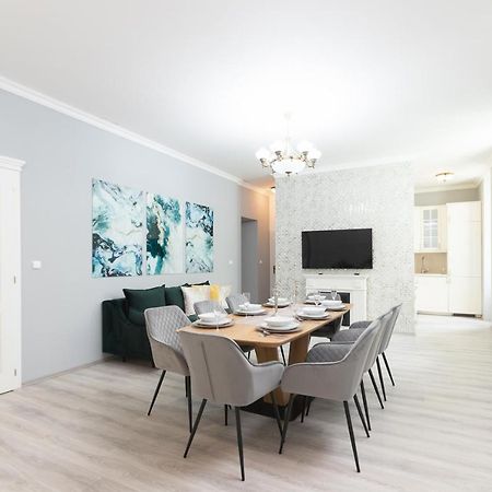 Luxury Central 150M2 Apartment On Wencelas Square With Private Garage Прага Экстерьер фото