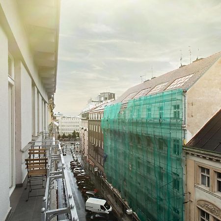 Luxury Central 150M2 Apartment On Wencelas Square With Private Garage Прага Экстерьер фото