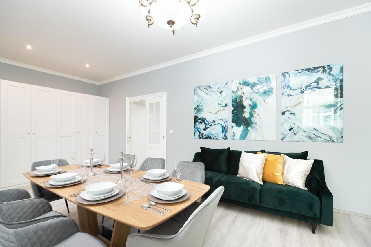 Luxury Central 150M2 Apartment On Wencelas Square With Private Garage Прага Экстерьер фото