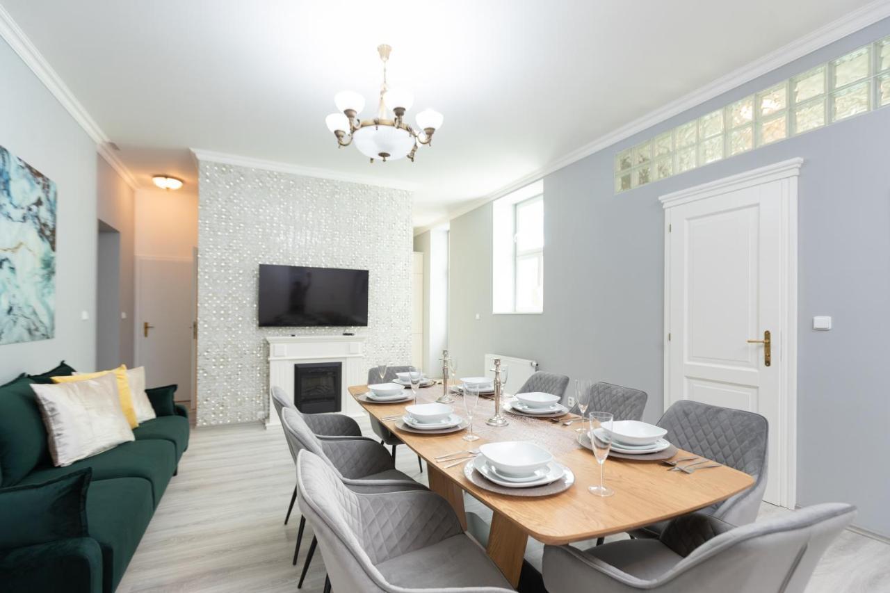 Luxury Central 150M2 Apartment On Wencelas Square With Private Garage Прага Экстерьер фото