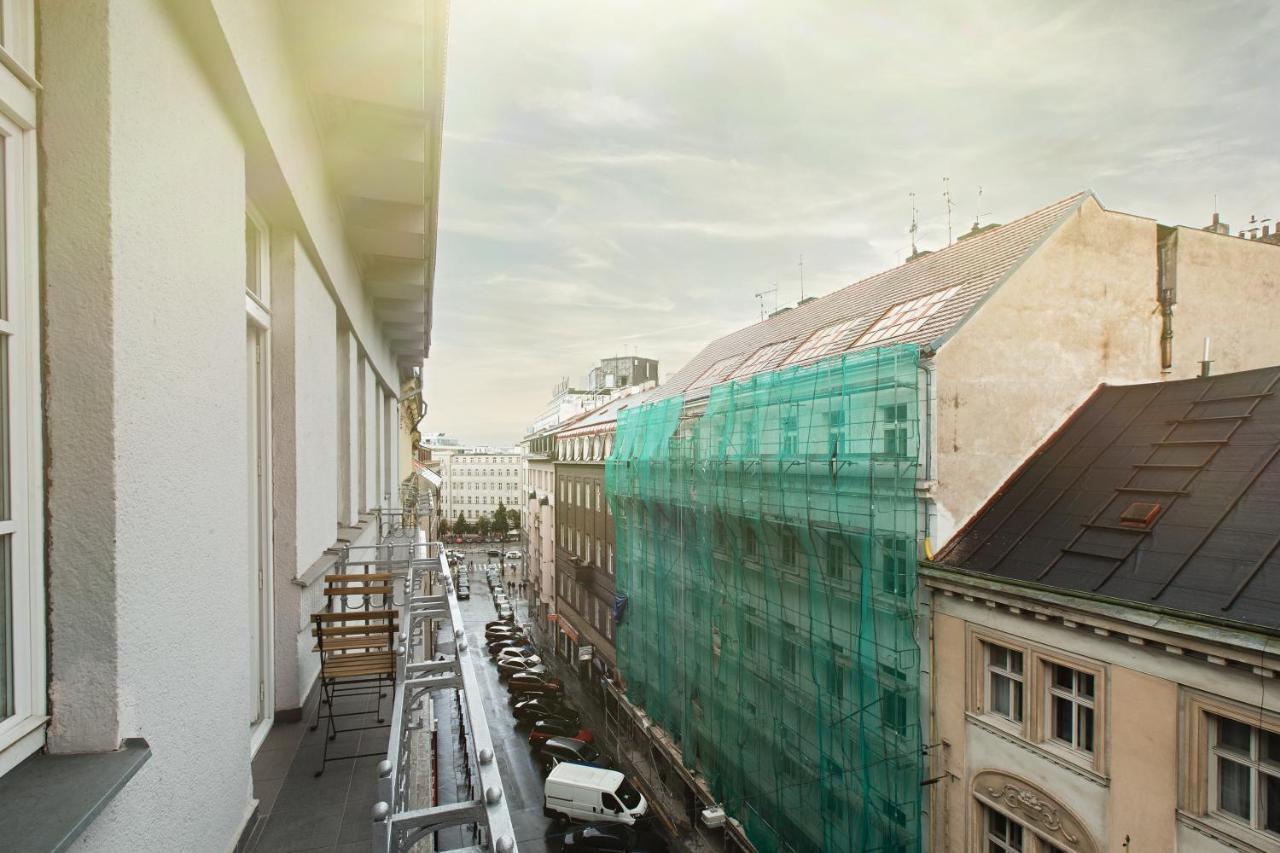 Luxury Central 150M2 Apartment On Wencelas Square With Private Garage Прага Экстерьер фото